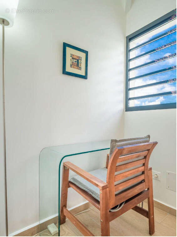 Villa d'architecte   port-louis  94 m2  piscine  meublée - photo 24