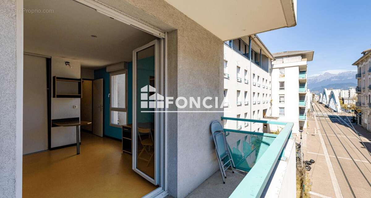 Studio proche gare terrasse place de parking - photo 4