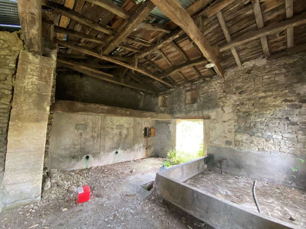 Maison à SAINT-CHRISTOLY-DE-BLAYE