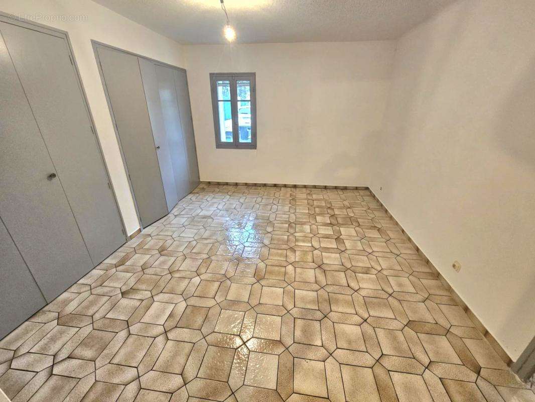 Maison à LA VALETTE-DU-VAR