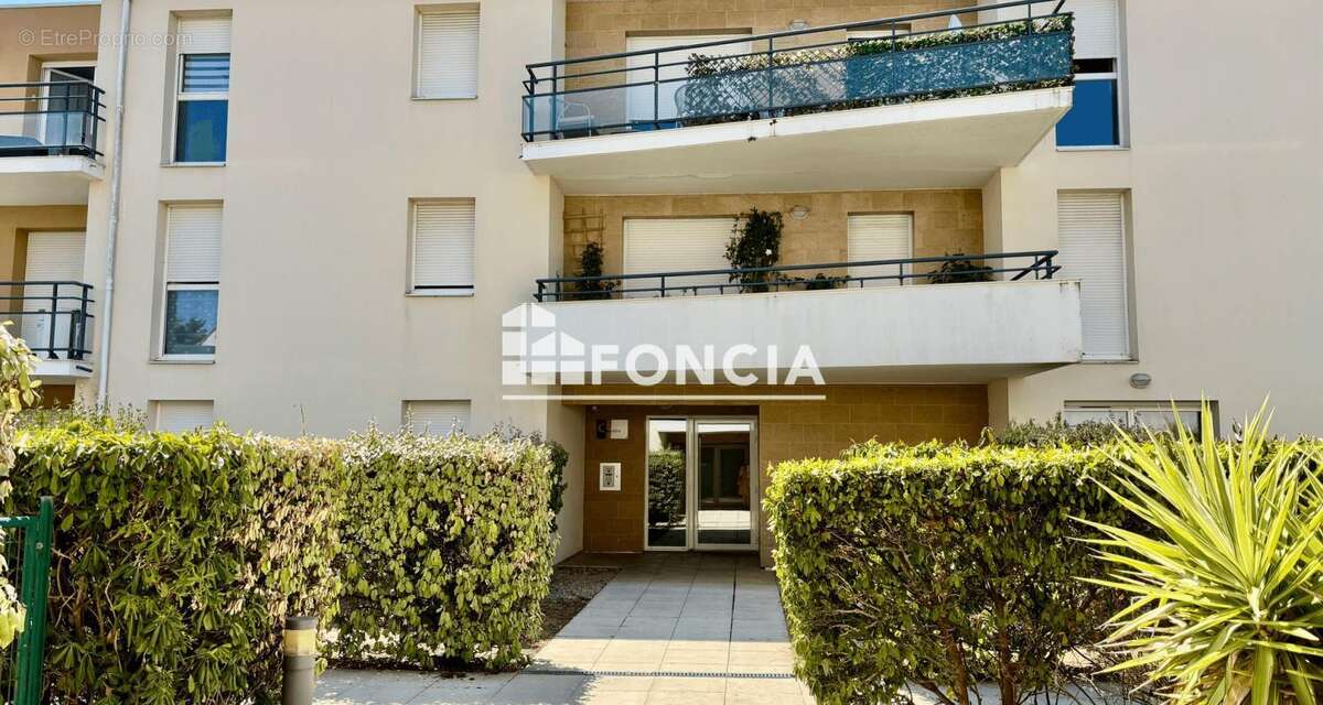 LES SABLES D'OLONNE - Appartement T3 de 61m2 en parfait état avec terrasse de 12m2 et 2 emplacements de stationnement - photo 12