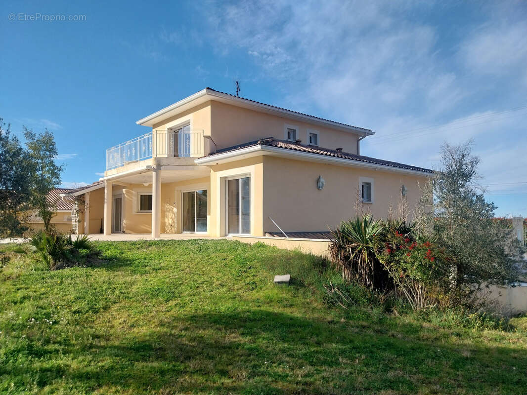 Maison à CASTRES-GIRONDE
