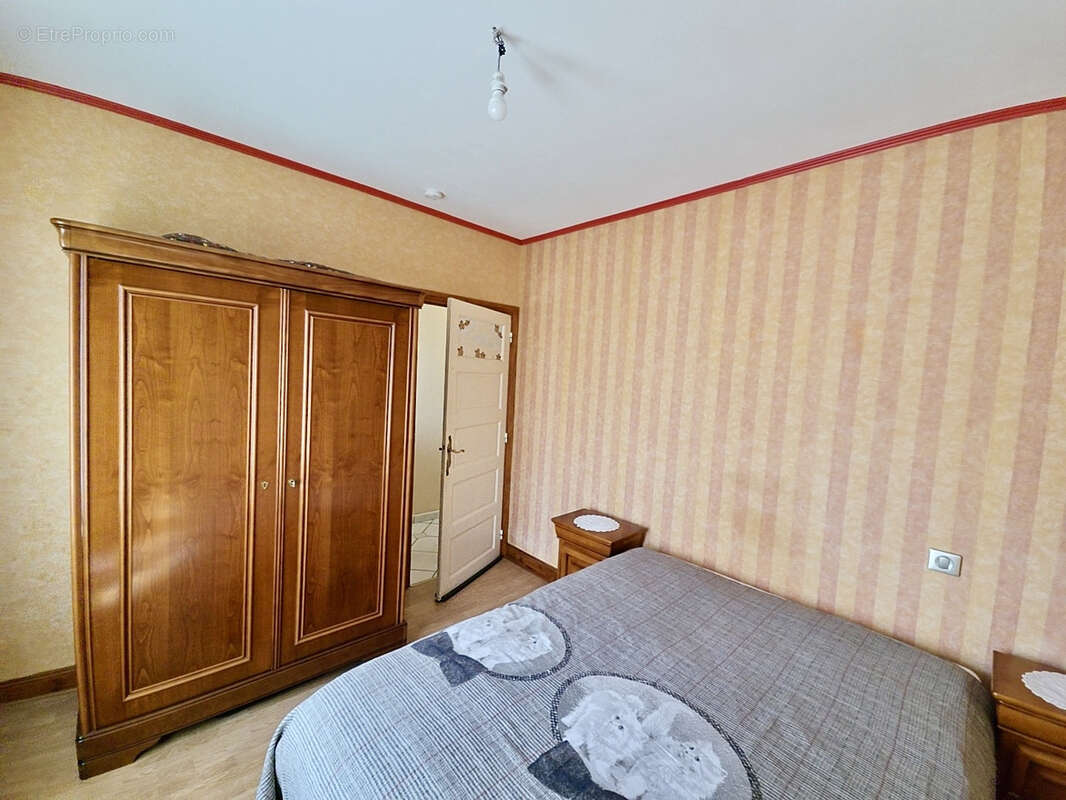 Maison à SAINTE-FLORINE