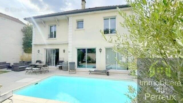 Photo Maison à Le Perreux-Sur-Marne au prix de 1 250 000€
