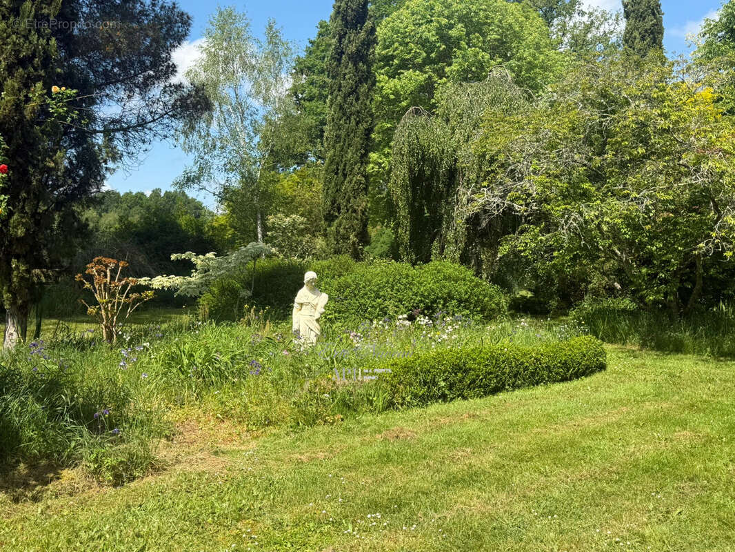 Maison à LA COQUILLE
