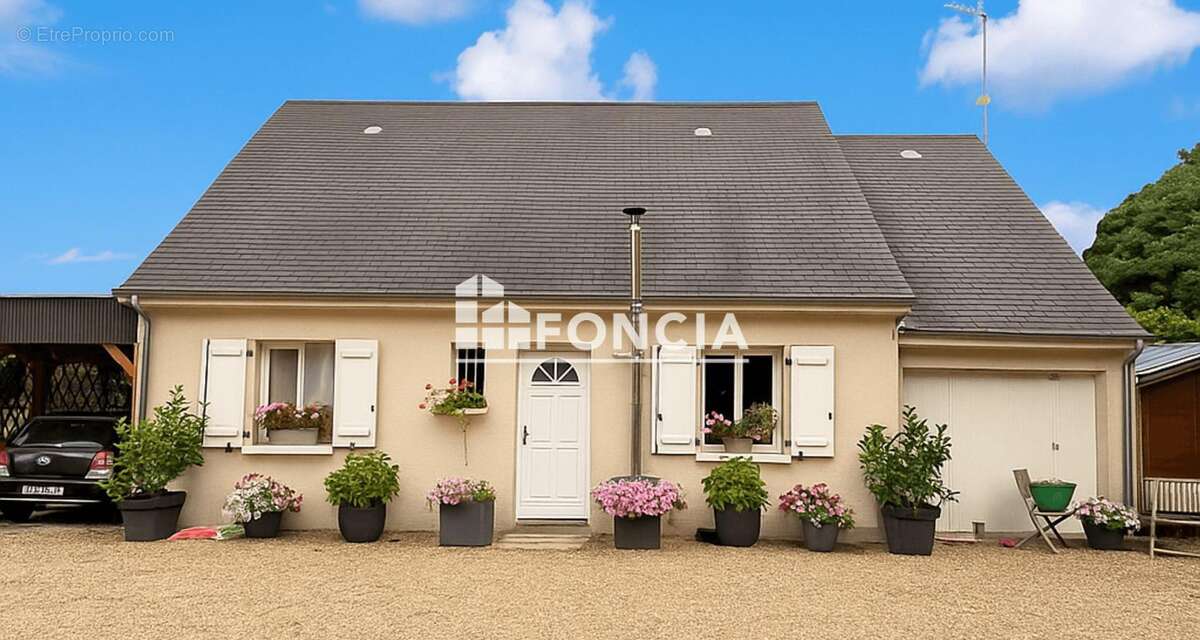 Maison à NAZELLES-NEGRON