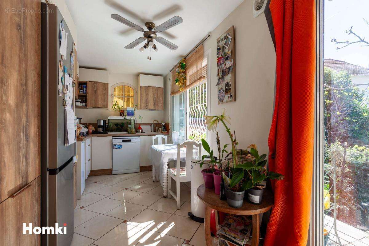 Beaumont bas de villa type 3 avec jardin et petites d2pendances - photo 4