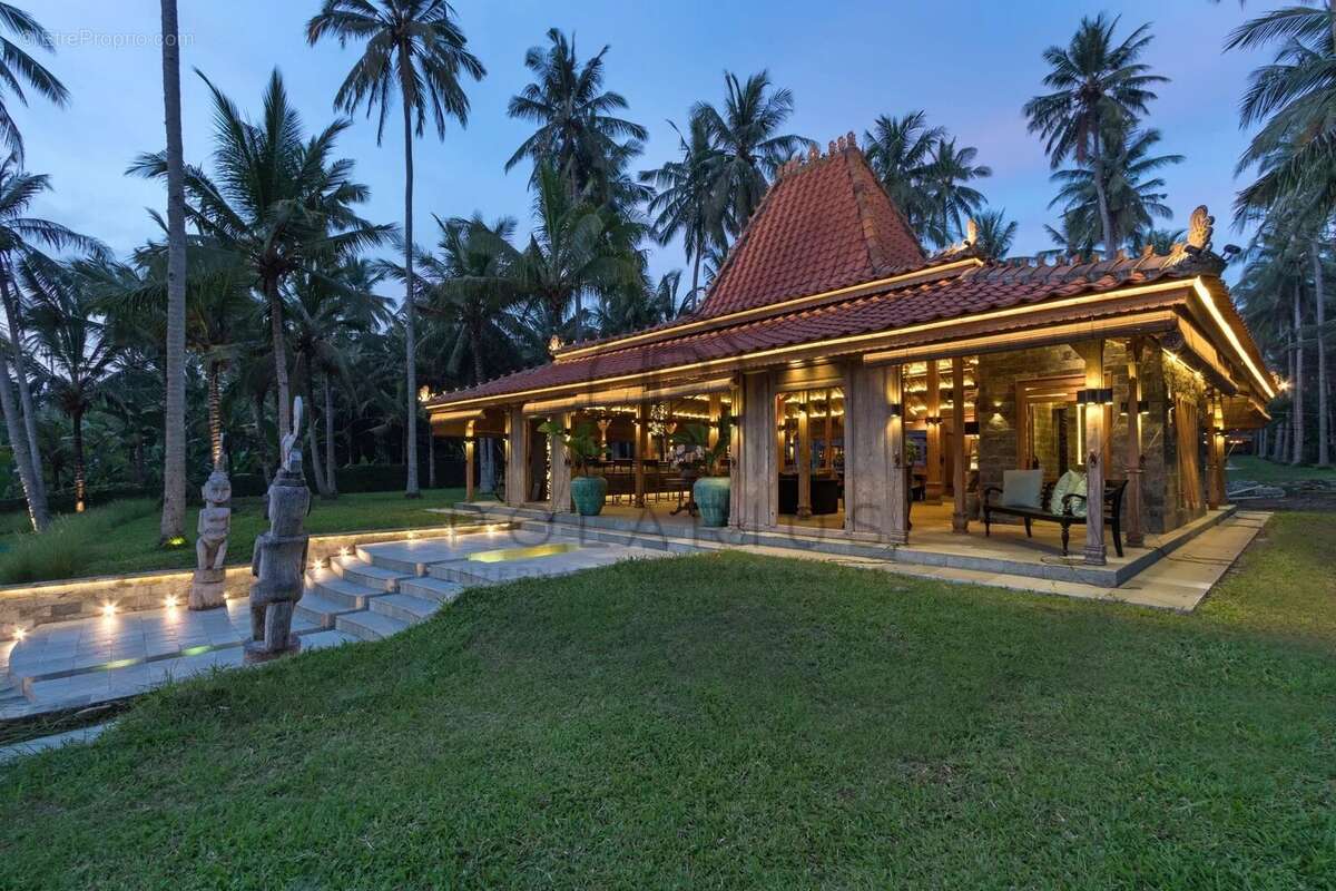 Chef-d'œuvre rare en bord de mer - Domaine patrimonial en pleine propriété sur la côte ouest intacte de Bali - photo 25