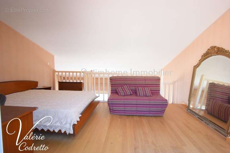 Appartement T3  dernier étage avec vue mer à Hyères  – Deux terrasses, parking et cave 83400 - photo 10