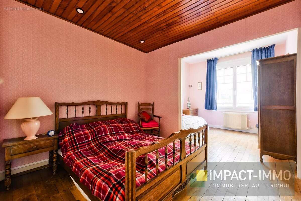 Appartement à LEVALLOIS-PERRET