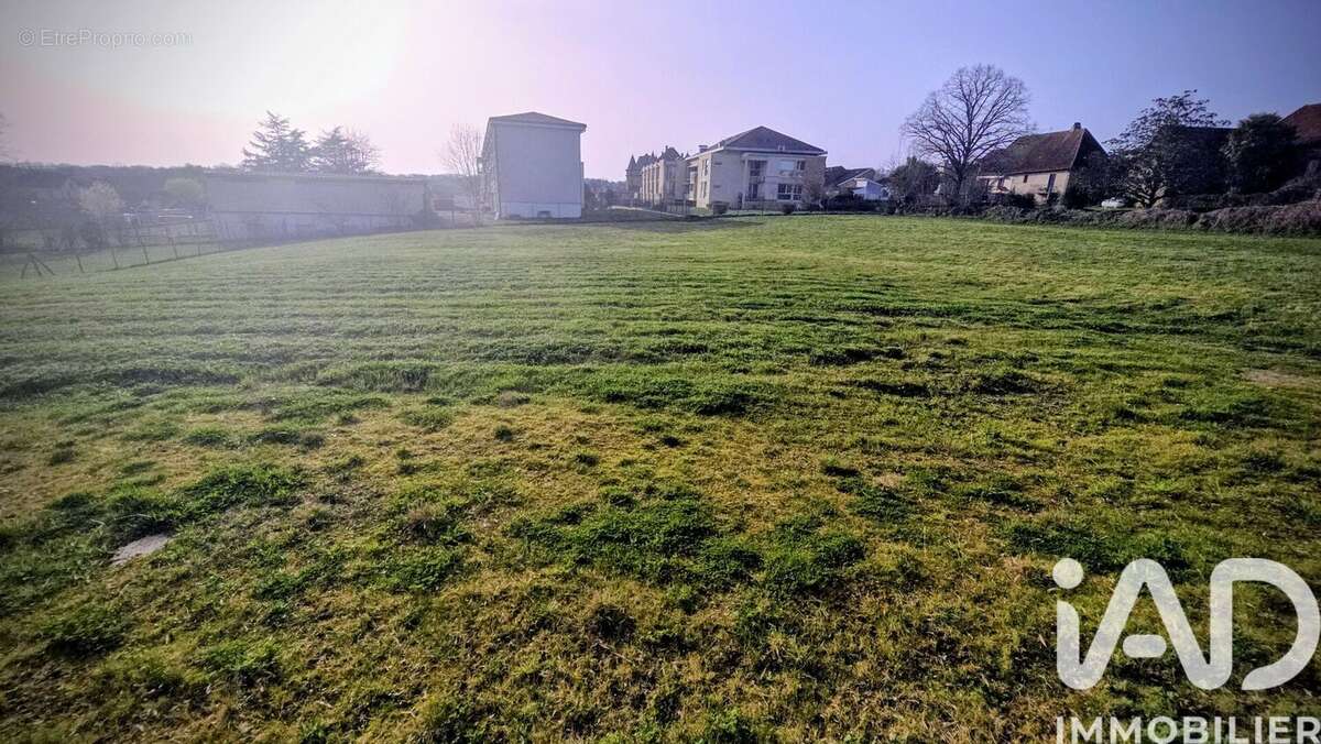 Photo 7 - Terrain à LACAPELLE-MARIVAL