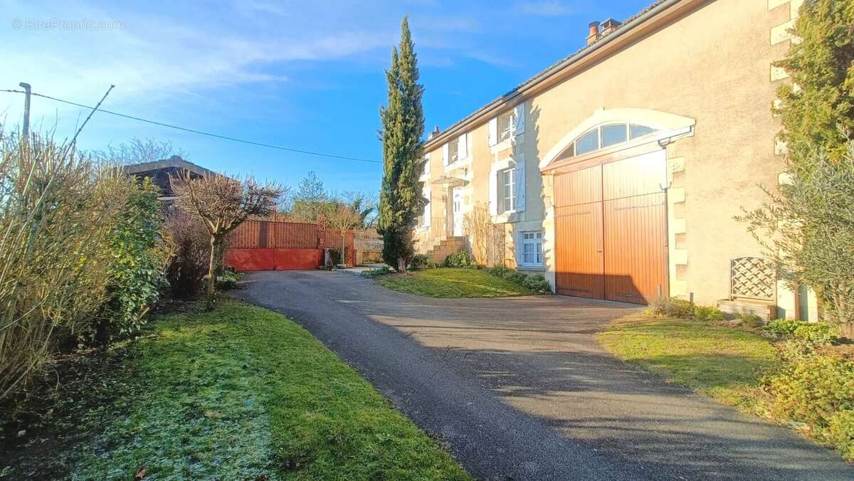 Maison à MIGNE-AUXANCES