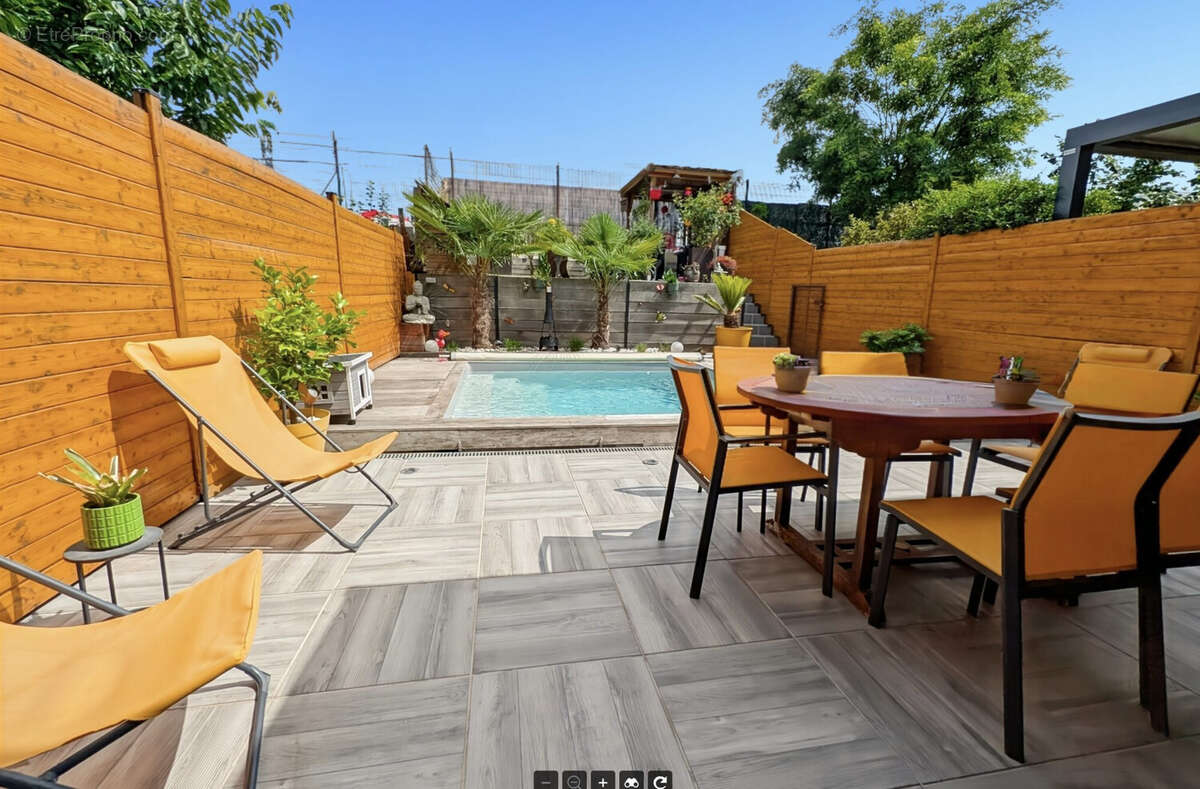 Maison à SAINT-PRIEST