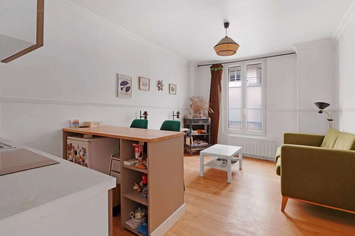 Appartement à LEVALLOIS-PERRET