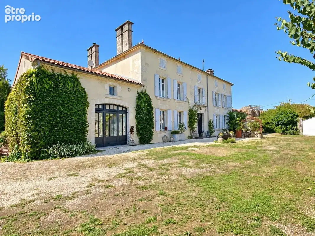Très belle propriété charentaise à proximité de Cognac et Angoulême - photo 5