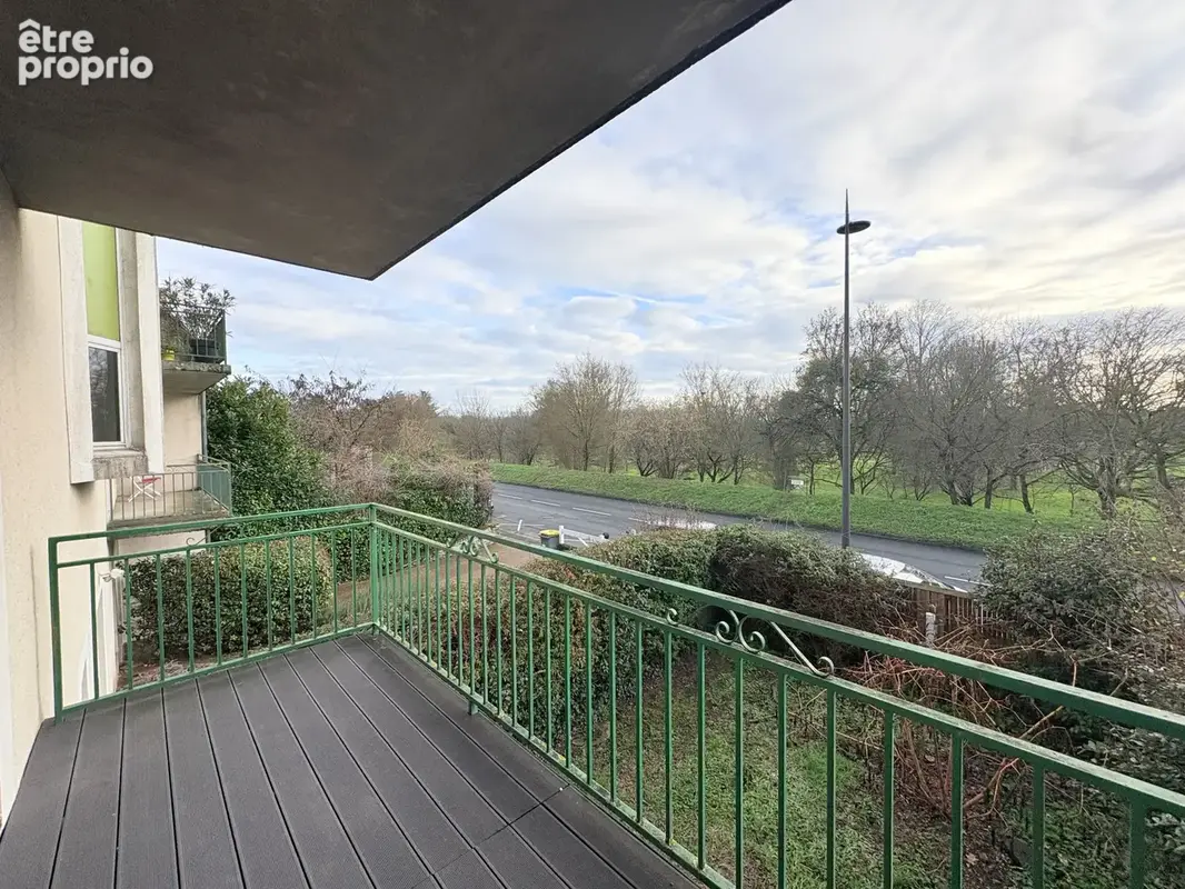 Appartement T4 avec balcon, garage et vue dégagée - Bord de Loire - photo 3