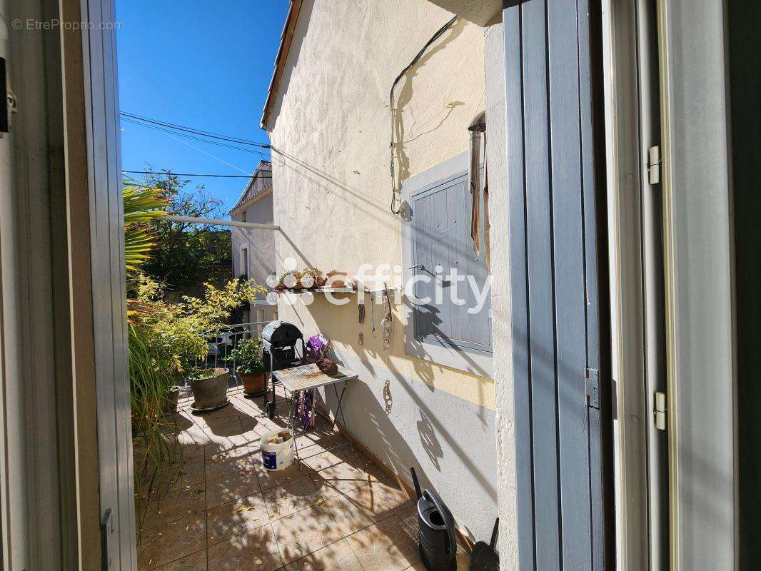Maison à SAINT-SATURNIN-LES-AVIGNON
