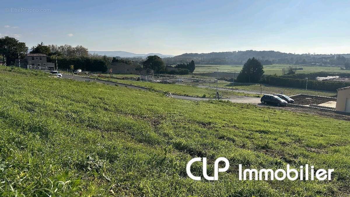 Terrain 614 m² à Sauzet  - photo 2