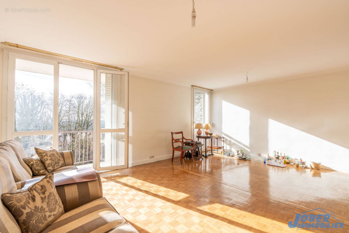 Appartement à NOGENT-SUR-MARNE