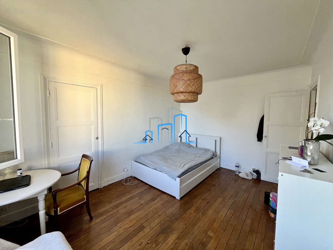 Appartement à PARIS-19E