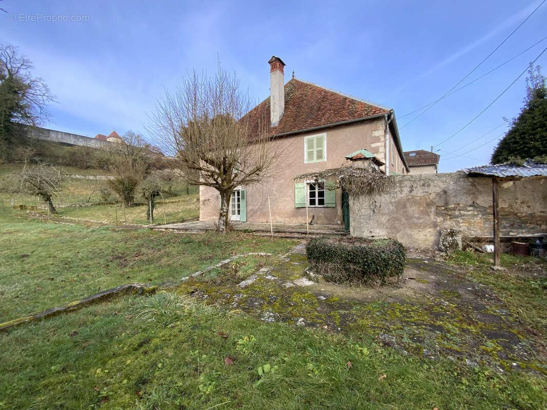 Maison à VILLERSEXEL