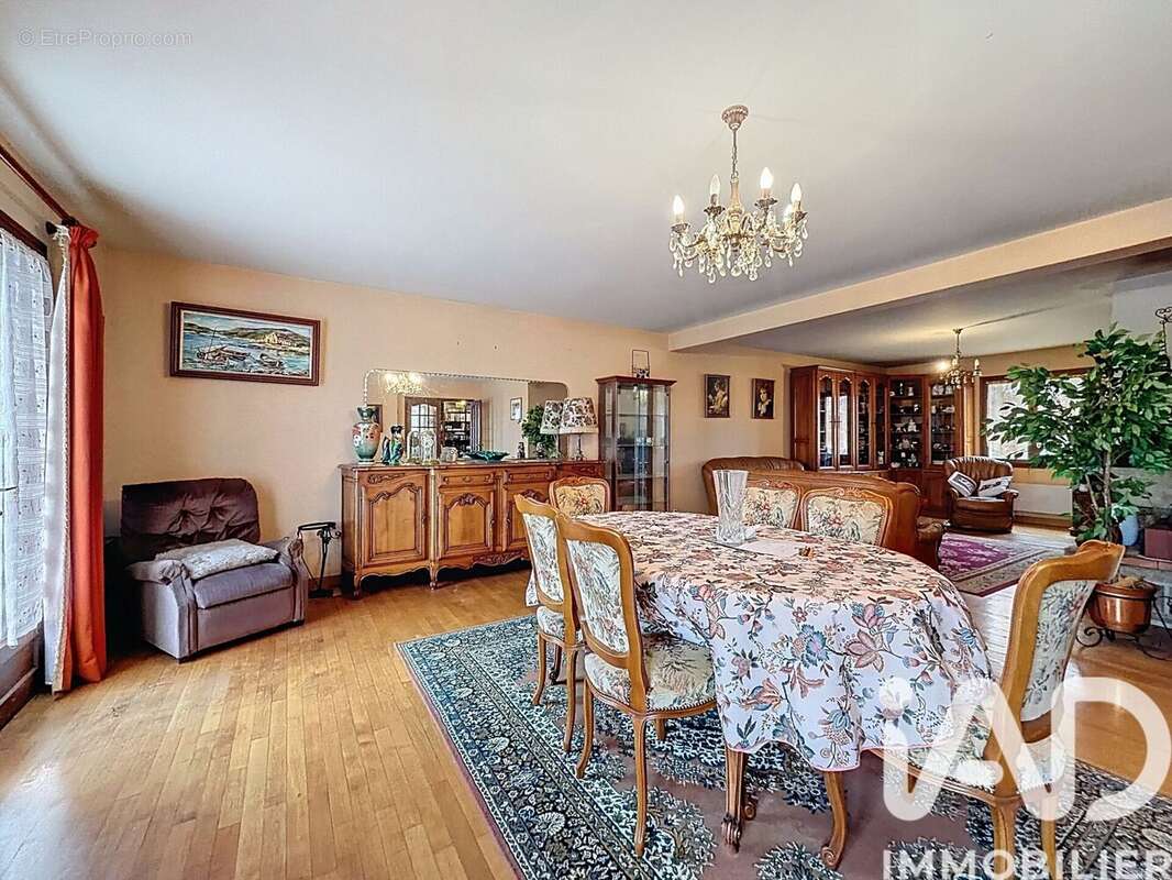 Maison 180 m² à Treignac  - photo 5