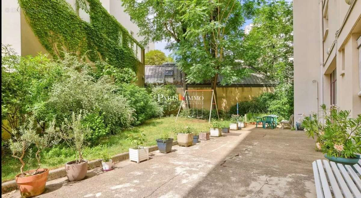 Appartement à PARIS-18E