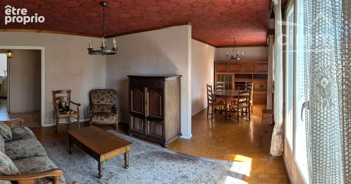 Appartement T5 - Résidence isolée et ravalée en 2023 - photo 2