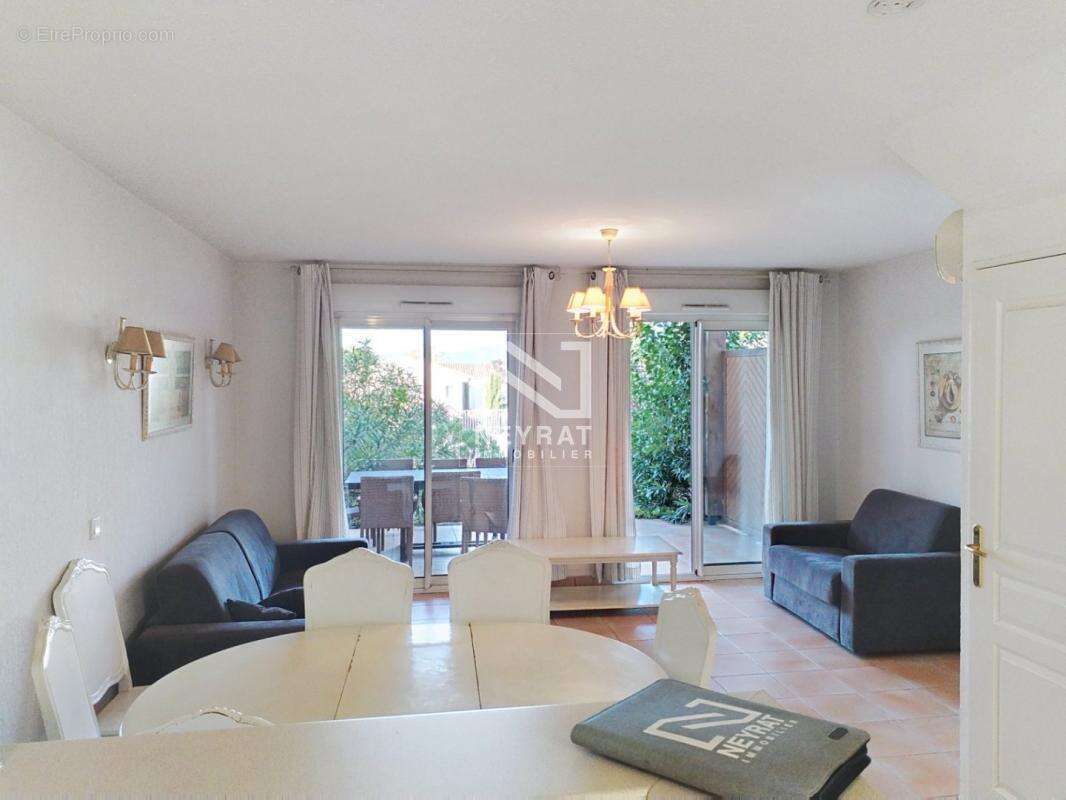 Appartement à MONTAUROUX