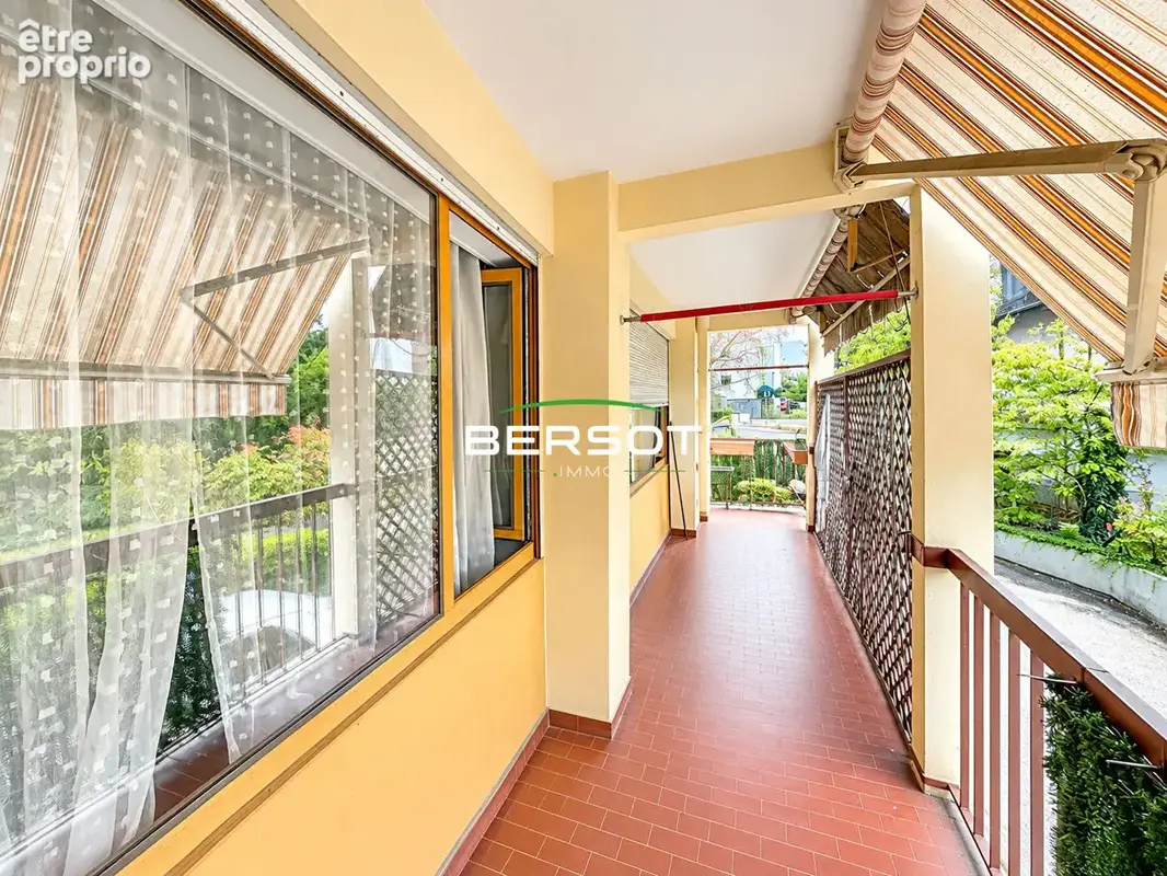 Thonon-les-bains ouest - spécial investisseur - t4 de 82 m² avec terrasse et garage - photo 3