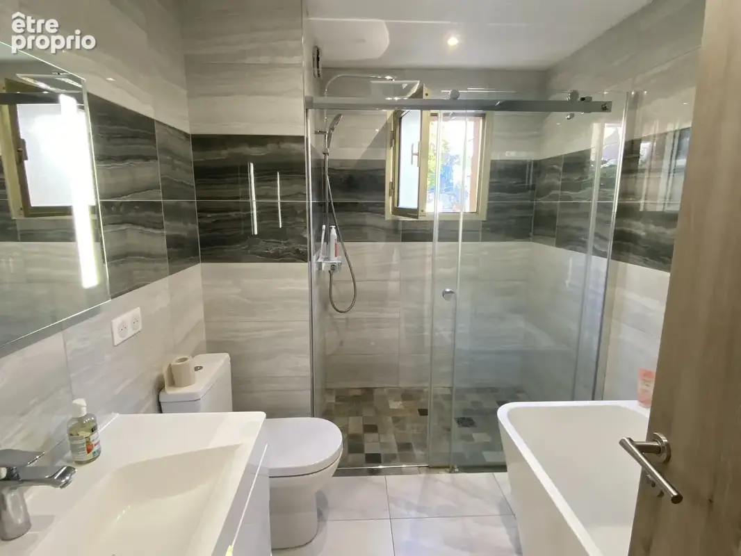 BEAUSOLEIL - Magnifique appartement 2 pièces avec garage limitrophe Monaco - photo 11