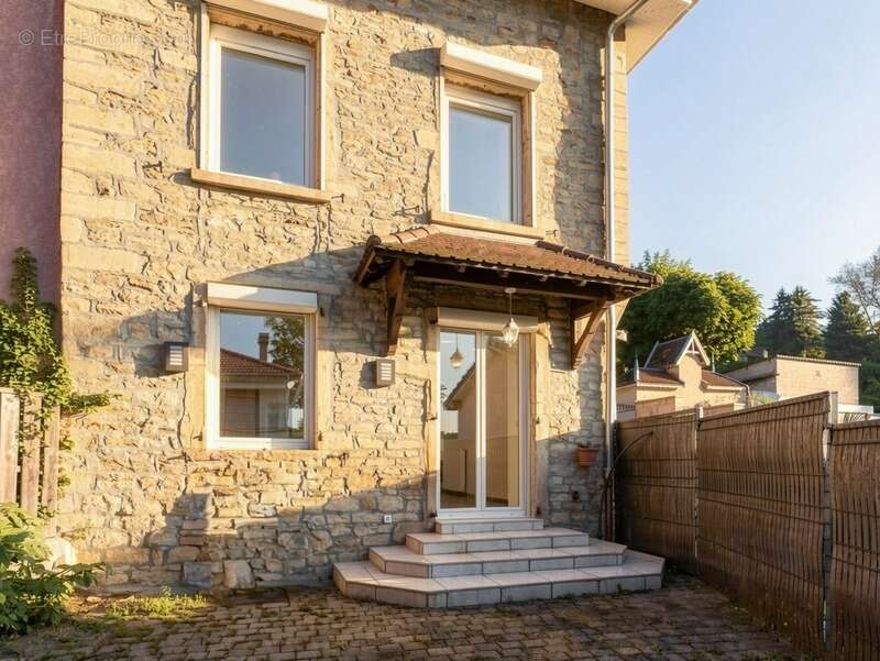Maison à BOURGOIN-JALLIEU
