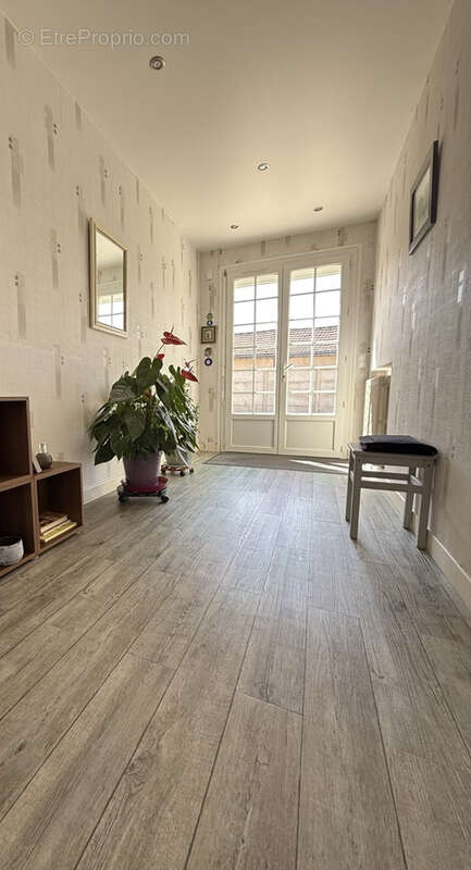 Maison 6 pièce 4 chambres de 166m2 - photo 3