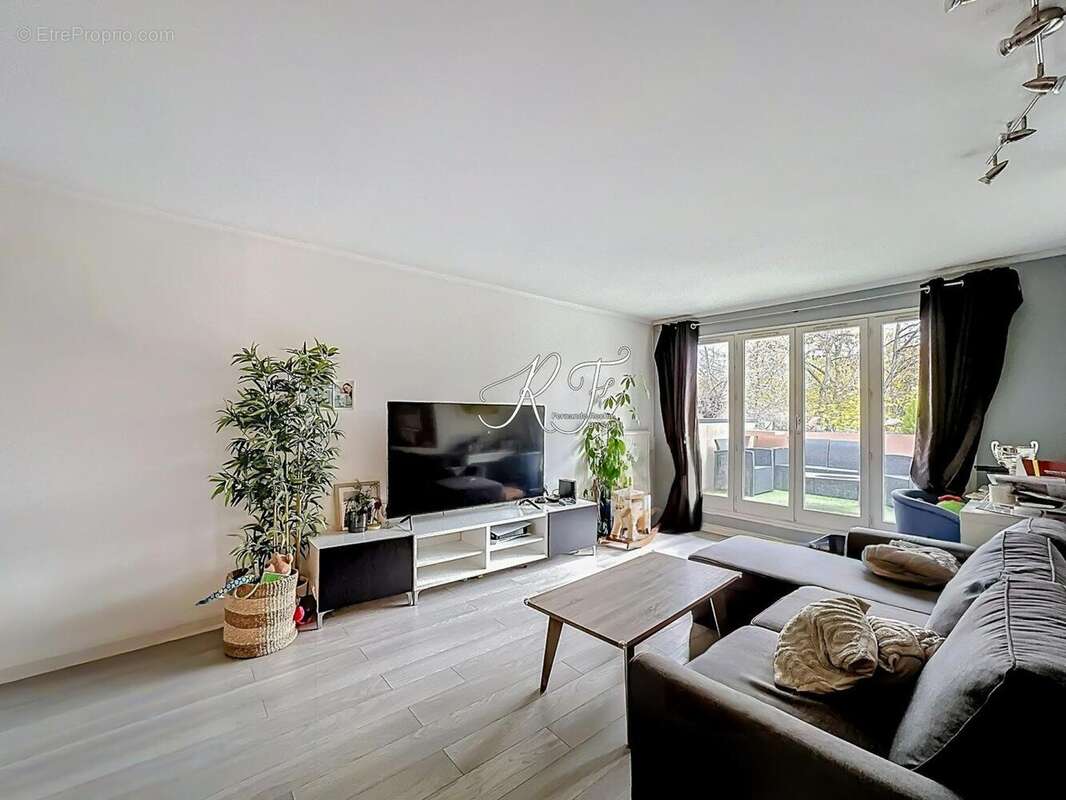 Photo 2 - Appartement à ERAGNY