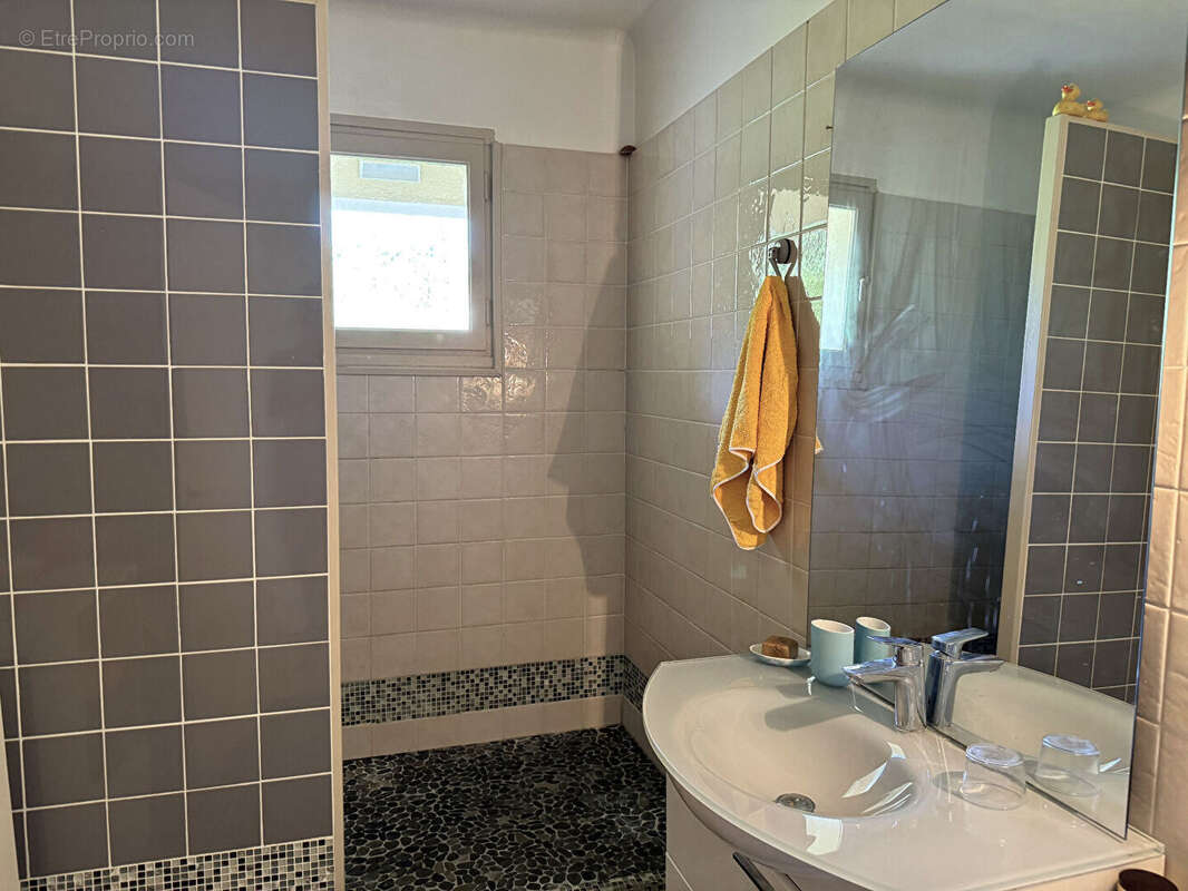 Appartement Villeneuve Les Avignon 3 pièces 83 m2 - photo 10