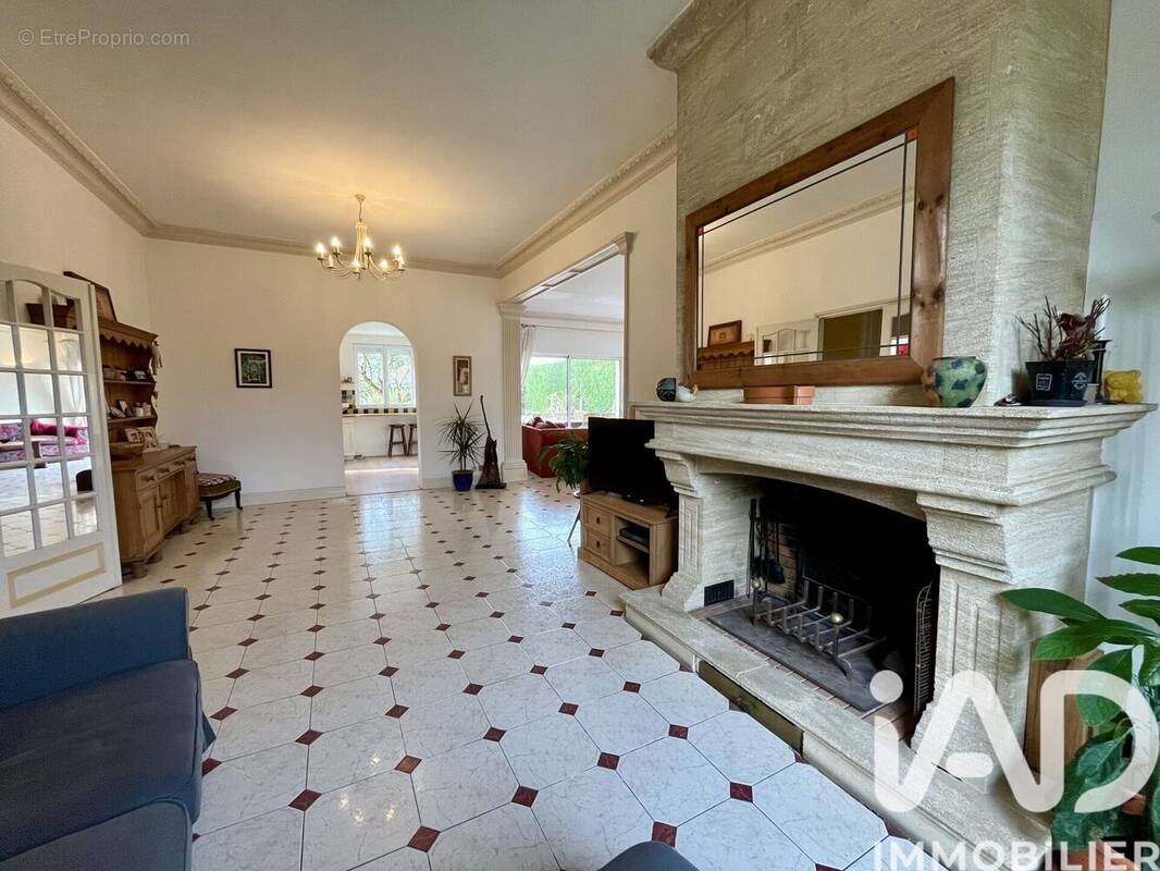 Photo 1 - Maison à AMBARES-ET-LAGRAVE