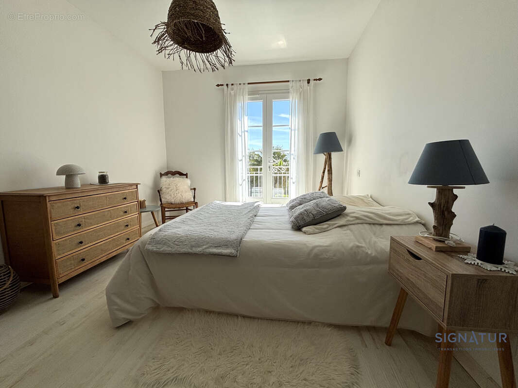 RARE - Villa 6 pièces - 5 chambres - grand sous-sol/garage - piscine - photo 2