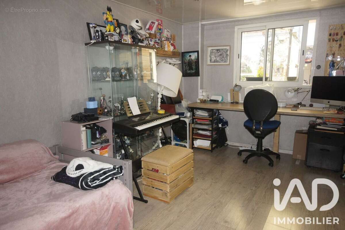 Photo 9