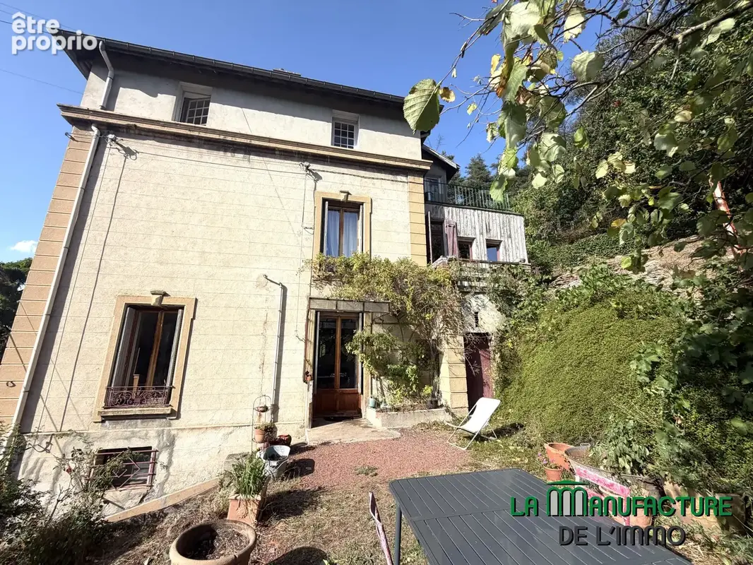 Maison bourgeoise de 1906 - 297.93 m2 habitables - parcelle de terrain de 2480 m2- secteur Cotatay / La Poura - photo 18