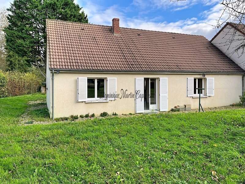 Maison à CHAHAIGNES