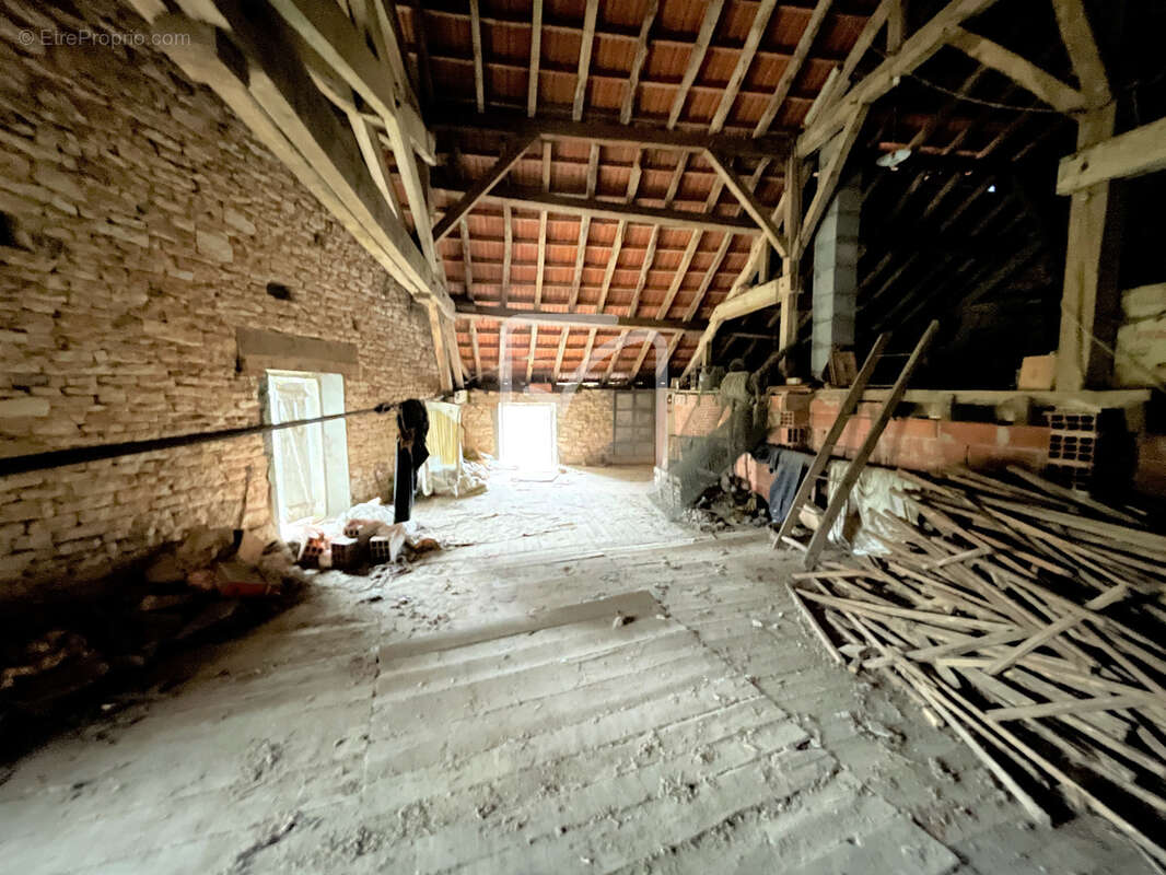 Maison à CUBJAC