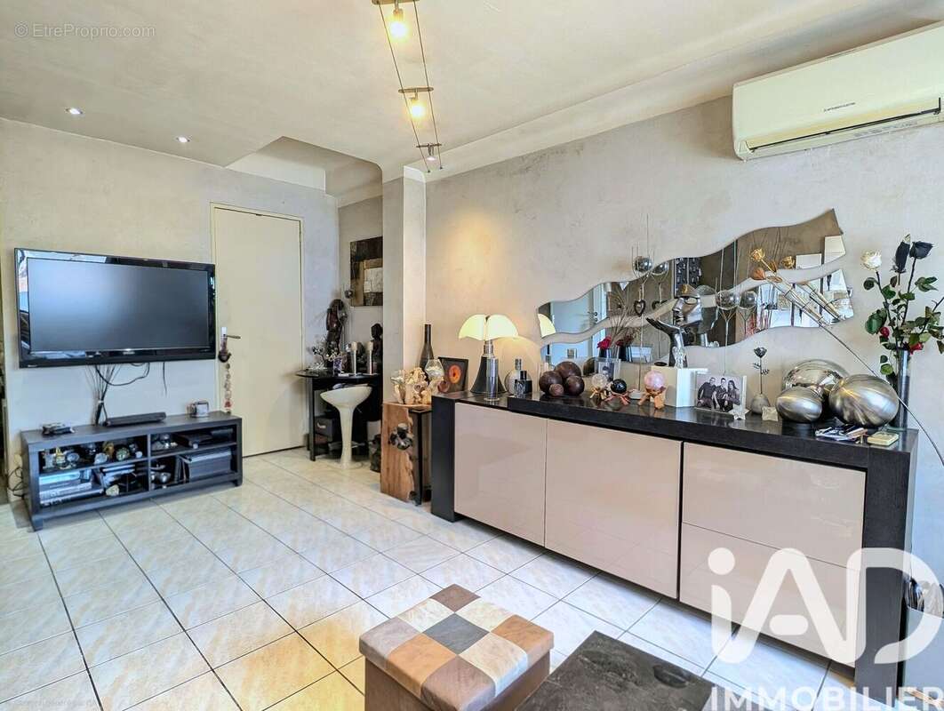 Photo 3 - Appartement à MARSEILLE-5E