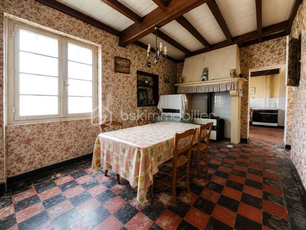 Maison à AMOU