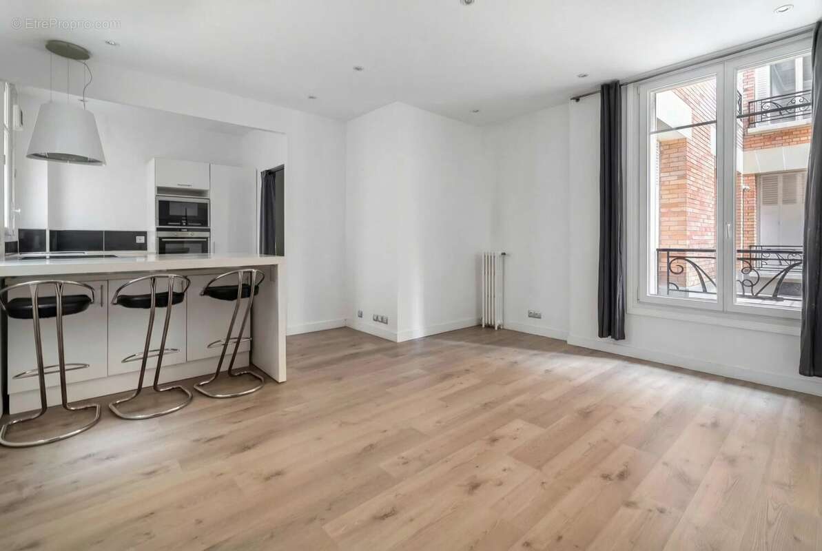 Appartement à NEUILLY-SUR-SEINE