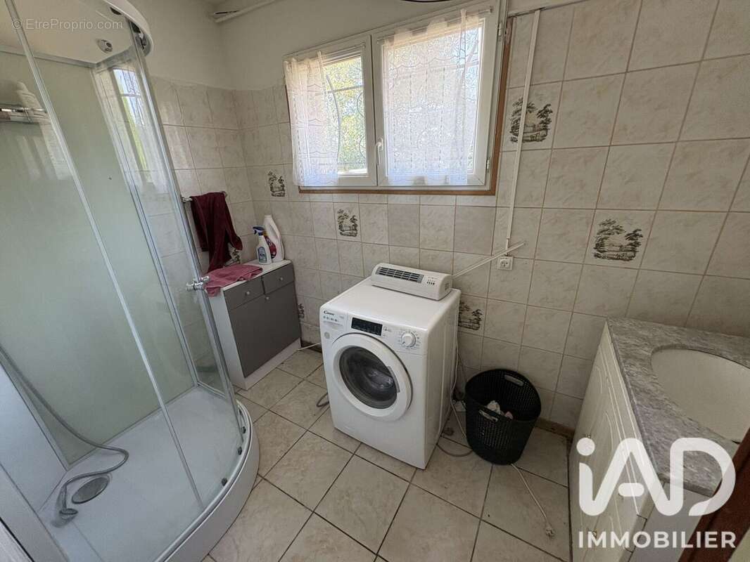 Photo 9