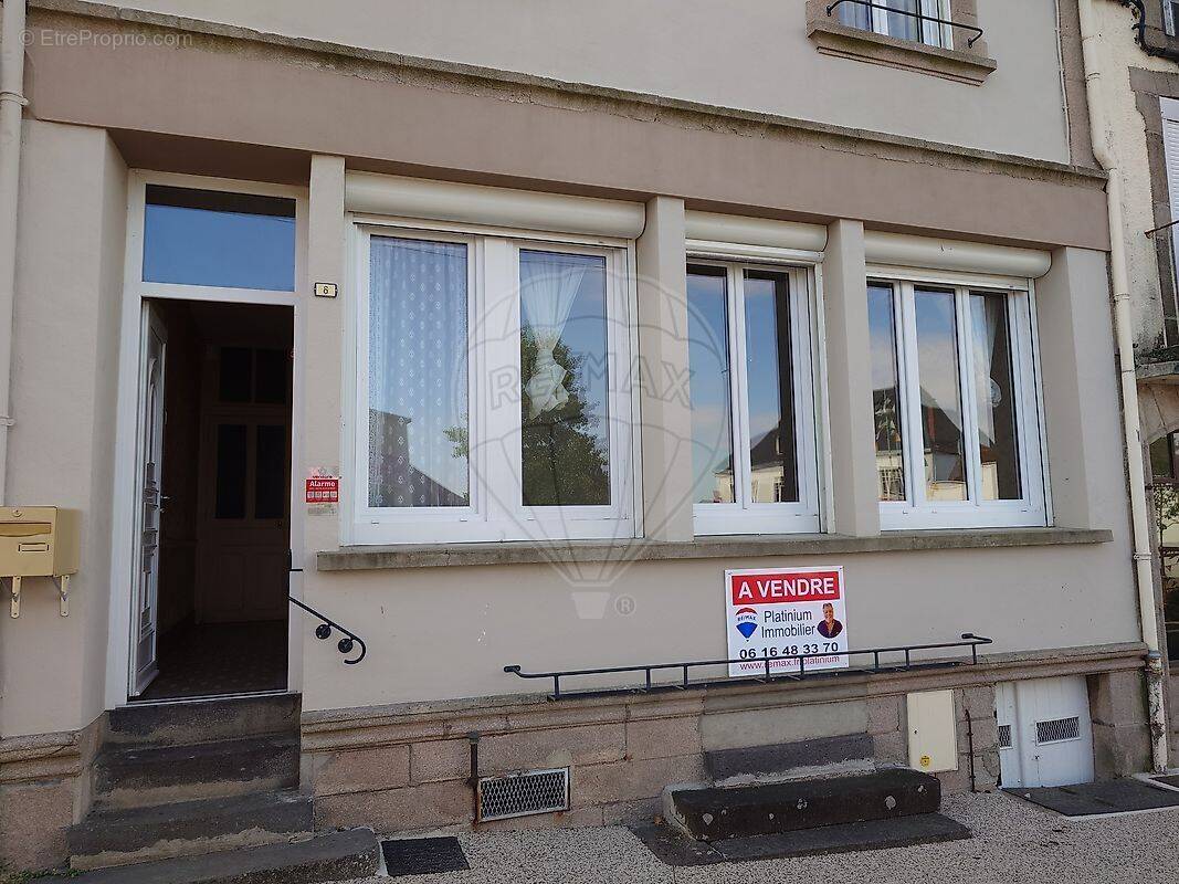 Maison à LUZY