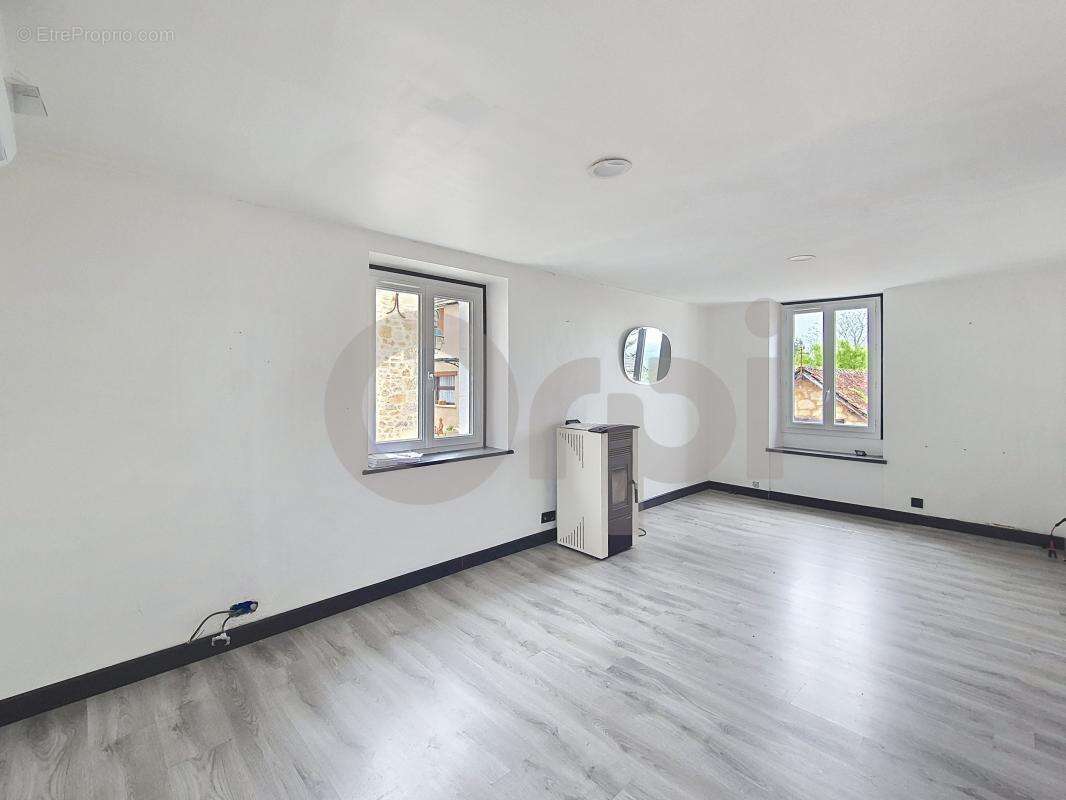 Maison à BEAUREGARD-DE-TERRASSON