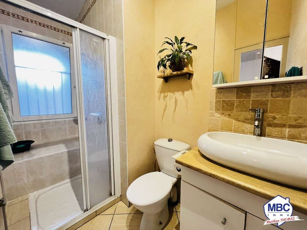 Maison à MONTREVAULT