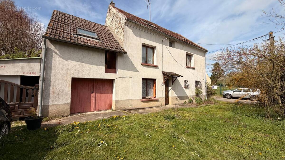 Maison à LIZY-SUR-OURCQ