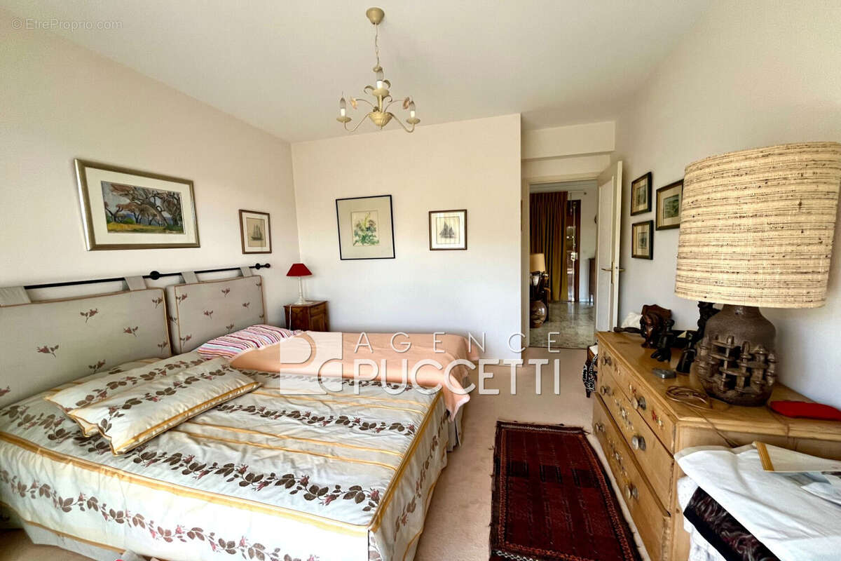 Appartement à VENCE